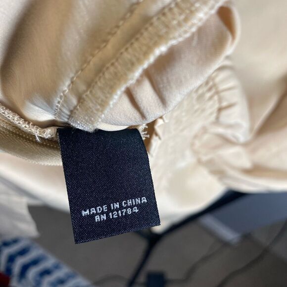 New York & Company women’s cowl neck cream colored sleeveless top NWT - Picture 9 of 11